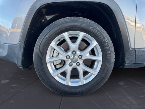 Used 2016 Jeep Cherokee Latitude image 14