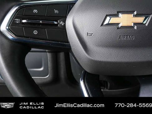 Used 2025 Chevrolet Tahoe LT RWD image 8
