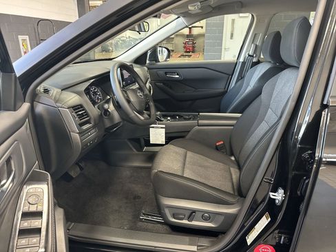 Certified 2026 Nissan Rogue SV w/ Cold Weather Package AWD/4WD image 13
