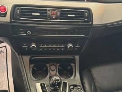 Used 2016 BMW M5 RWD image 17