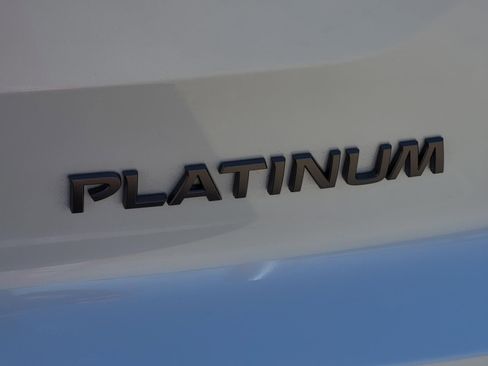New 2026 Nissan Pathfinder Platinum image 12