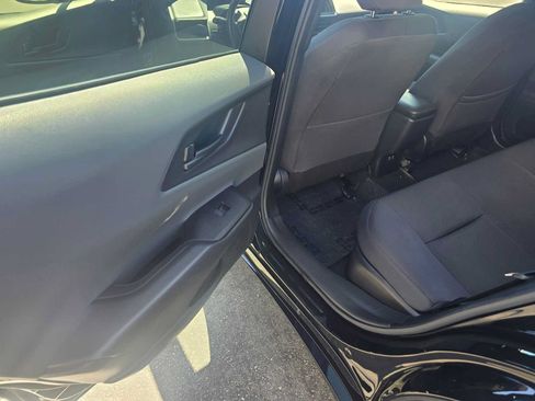 Used 2023 Toyota Prius LE FWD image 15