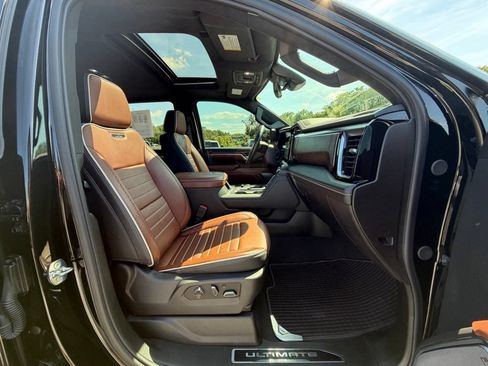 Used 2024 GMC Sierra 3500 Denali Ultimate AWD/4WD image 25