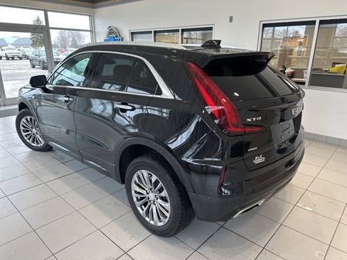 Used 2024 Cadillac XT4 Premium Luxury image 6