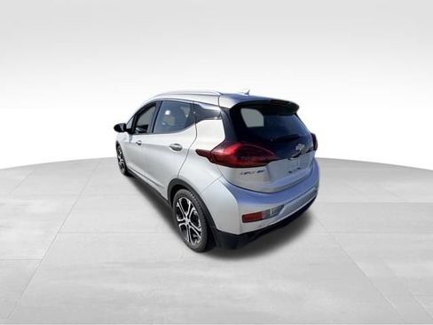 Used 2019 Chevrolet Bolt Premier w/ Infotainment Package image 4