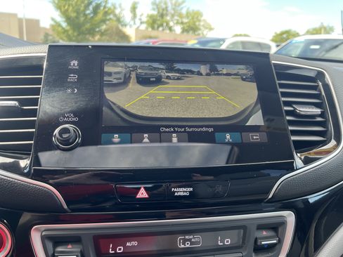 Used 2019 Honda Pilot Touring image 33