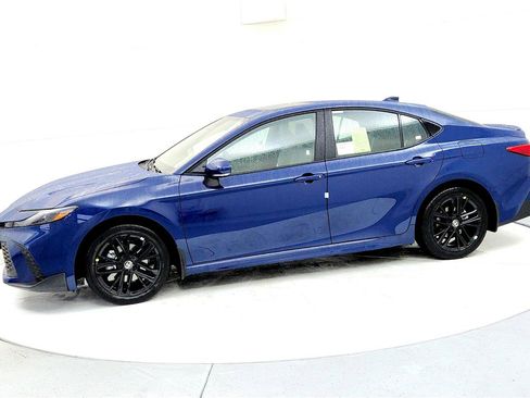 New 2026 Toyota Camry SE image 3