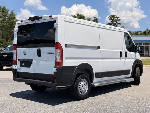 Used 2025 RAM ProMaster 2500 w/ U-Haul Equipment Group FWD image 22