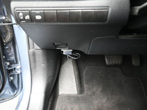 Used 2021 Toyota Corolla LE w/ LE Convenience Package FWD image 16