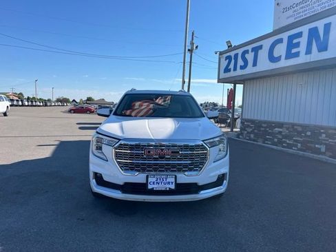 Used 2023 GMC Terrain Denali AWD/4WD image 2