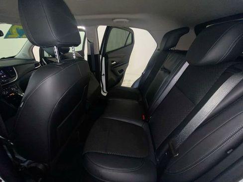 Used 2022 Buick Encore Preferred w/ Safety Package AWD/4WD image 28