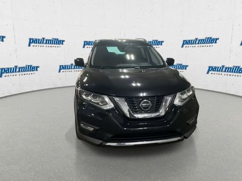 Used 2019 Nissan Rogue SL w/ Premium Package AWD/4WD image 3