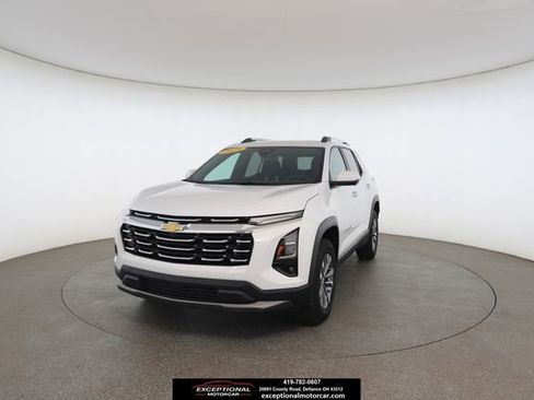 Used 2025 Chevrolet Equinox LT w/ Convenience Package II FWD image 1