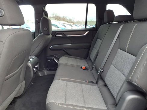 Used 2025 GMC Acadia Elevation image 19