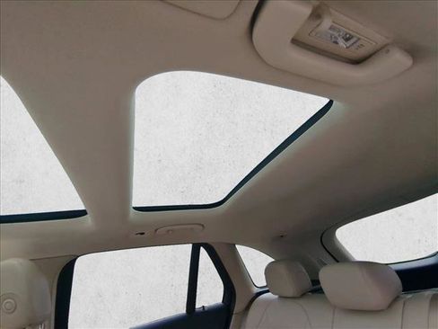 Used 2020 Mercedes-Benz GLC 300 4MATIC image 18