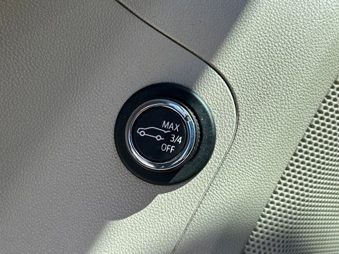 Used 2019 GMC Acadia Denali image 27