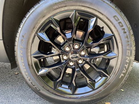 Used 2026 Chevrolet Traverse LT w/ Midnight/Sport Edition FWD image 42