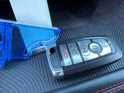 Used 2025 Ford Explorer ST-Line image 29