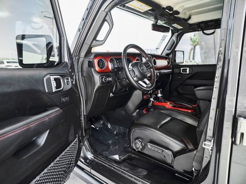 Used 2019 Jeep Wrangler Unlimited Rubicon AWD/4WD image 18