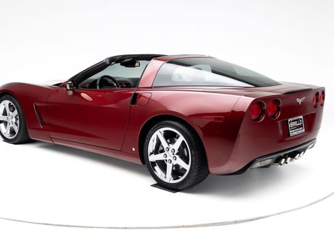 Used 2007 Chevrolet Corvette Coupe w/ Preferred Equipment Group RWD image 20