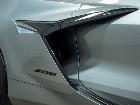 Used 2024 Chevrolet Corvette Z06 w/ Z07 Performance Package image 31