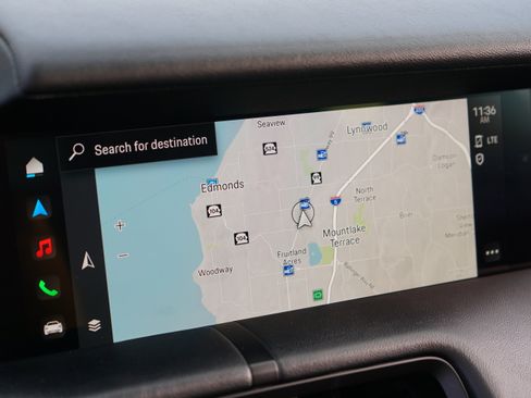 Used 2021 Porsche Taycan 4S image 32