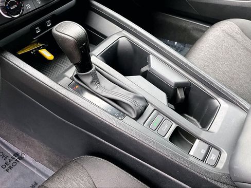 Used 2025 Honda Accord SE image 17