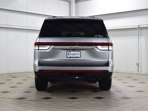 Used 2022 Lincoln Navigator Reserve image 7