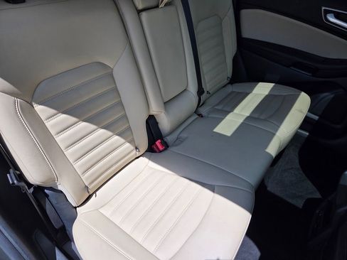 Used 2022 Ford Edge SEL w/ Convenience Package AWD/4WD image 5