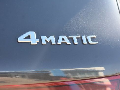 Used 2020 Mercedes-Benz GLC 300 4MATIC image 8