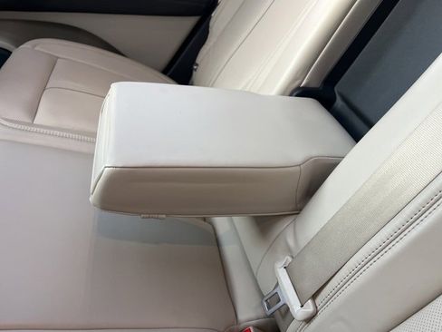 Used 2016 Lincoln MKX Reserve w/ Technology Package image 16