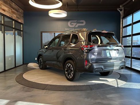Used 2025 Subaru Forester AWD/4WD image 5