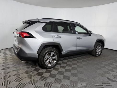 Used 2025 Toyota RAV4 XLE AWD/4WD image 8