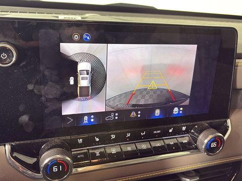 Used 2026 Chevrolet Colorado ZR2 w/ Technology Package AWD/4WD image 13