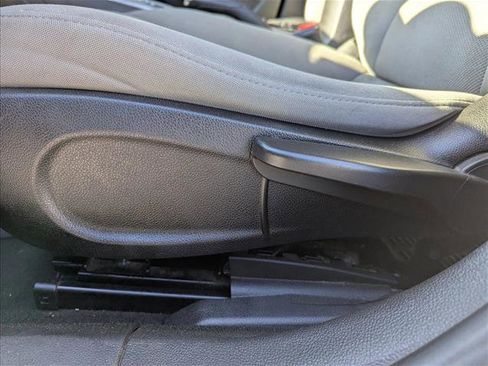 Used 2016 Chevrolet Cruze LT w/ Technology Package image 11