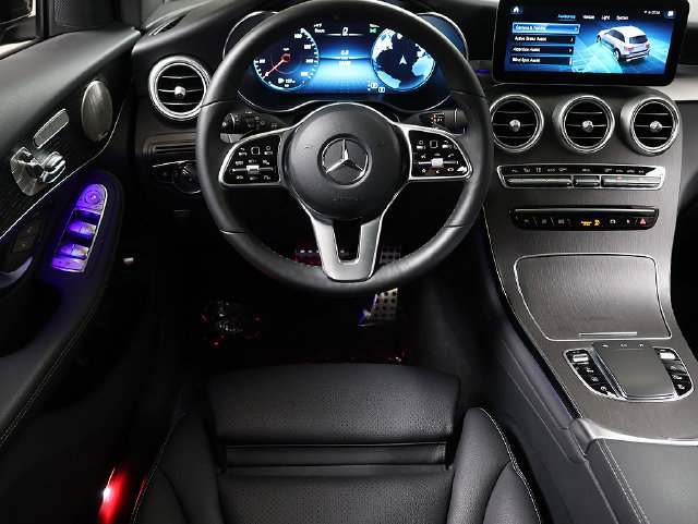 Used 2021 Mercedes-Benz GLC 300 4MATIC image 14