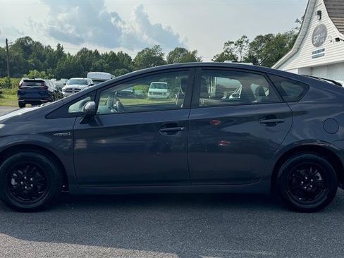 Used 2013 Toyota Prius Two FWD image 8