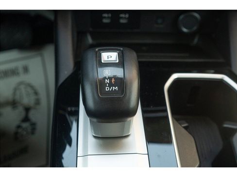 Used 2025 Mitsubishi Outlander AWD image 18