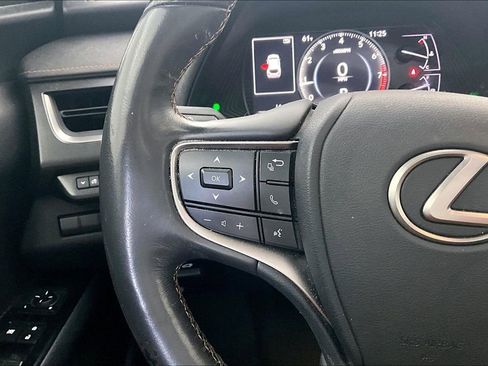 Used 2021 Lexus UX 200 w/ Premium Package image 23