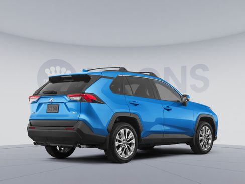 Used 2019 Toyota RAV4 XLE Premium FWD image 4