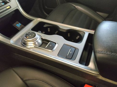 Used 2024 Ford Edge SEL image 26