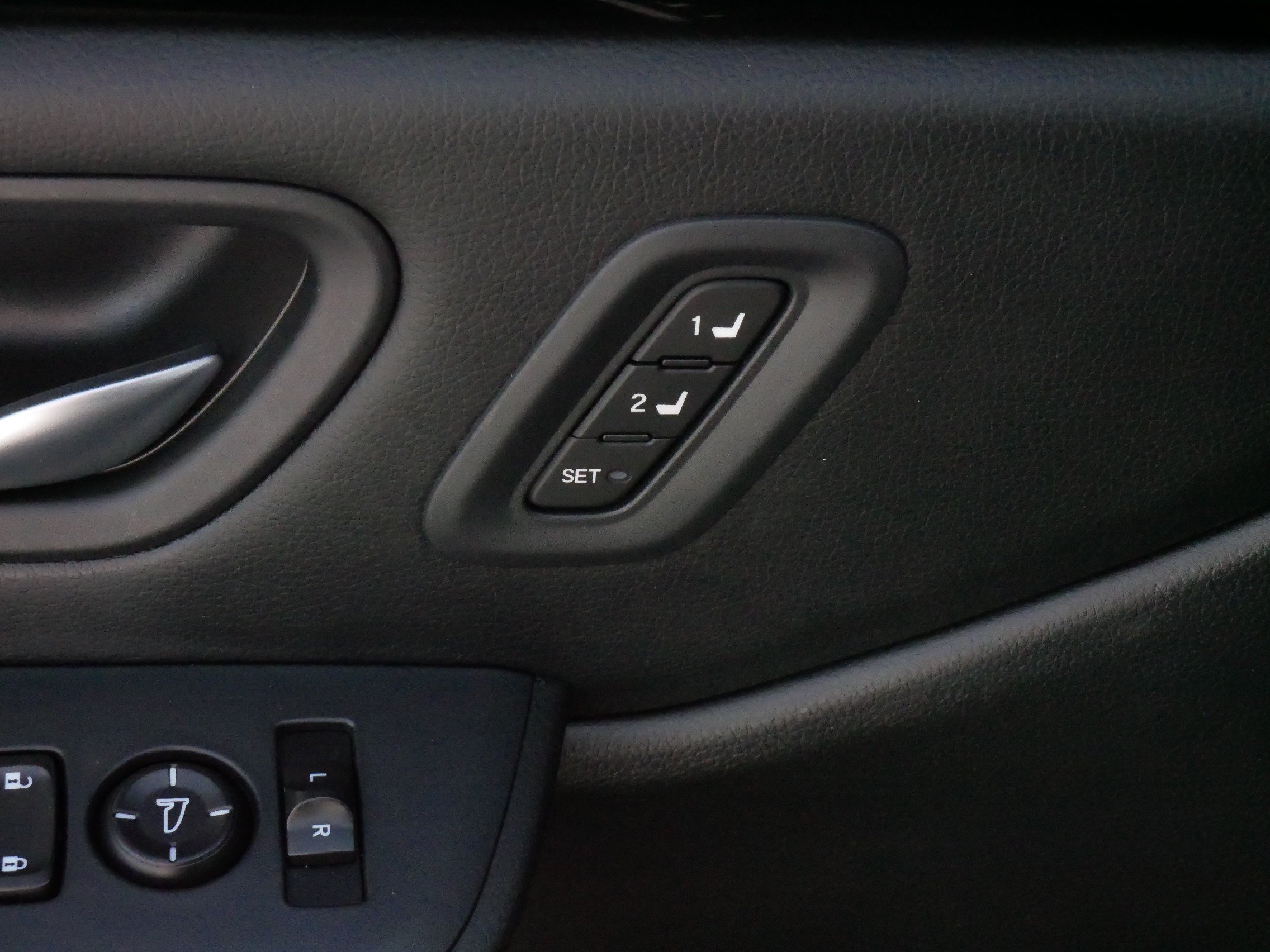 Certified 2025 Honda Pilot EX-L image 19