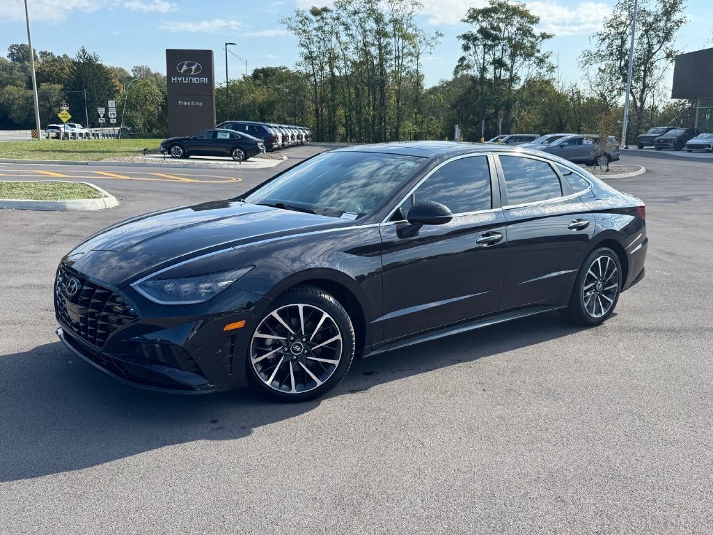 Used 2023 Hyundai Sonata Limited FWD image 1