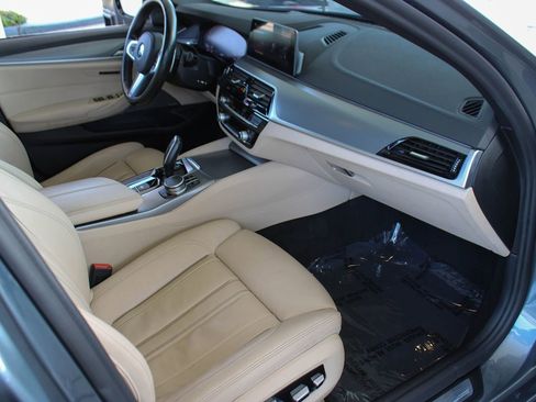 Used 2020 BMW M550i xDrive w/ Executive Package AWD/4WD image 20