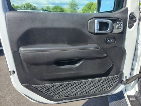 Used 2021 Jeep Wrangler Unlimited Rubicon 4xe w/ Steel Bumper Group AWD/4WD image 11