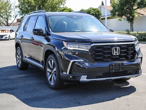 New 2025 Honda Pilot Elite image 3