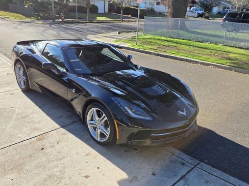 Used 2017 Chevrolet Corvette Stingray Coupe w/ 1LT image 3