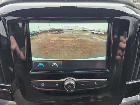 Used 2018 Chevrolet Traverse LT image 22