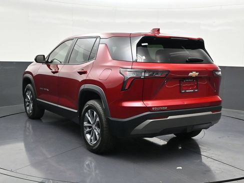 Used 2026 Chevrolet Equinox LT image 3