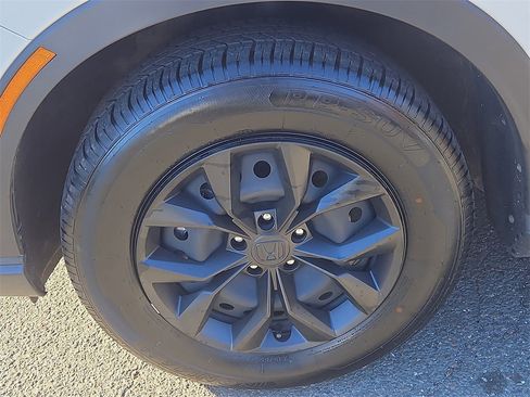 Used 2024 Honda CR-V LX image 7